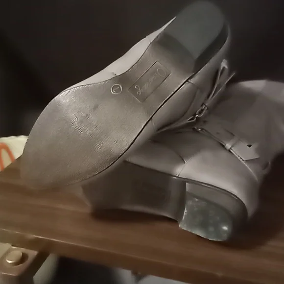 Women's Olsenboye Gray Slip On Strappy Knee High Boots Sz. 7 w/StretcH - Picture 5 of 5